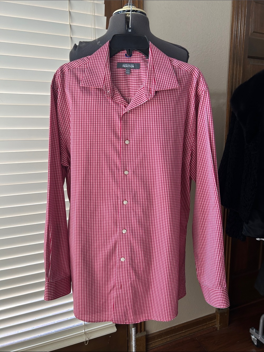 Kenneth Cole Reaction Men's Pink Red Gingham Button-Down Slim Fit Shirt L